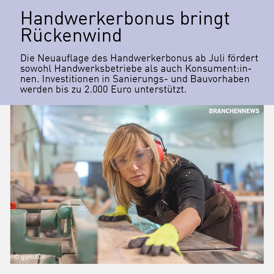 Handwerkerin arbeitet intensiv an einem Werkstück, symbolisch für die Förderung durch den Handwerkerbonus, der in der Handwerksbranche Rückenwind bringt und Investitionen unterstützt.