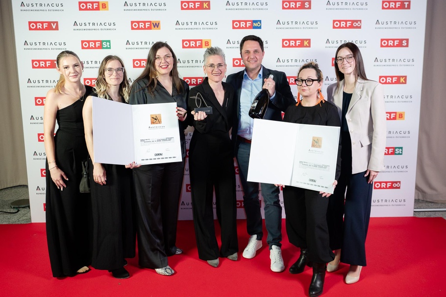 Fachgruppenobmann Ronald Fenk gratulierte Eveline Rabold und ihrem Team. 