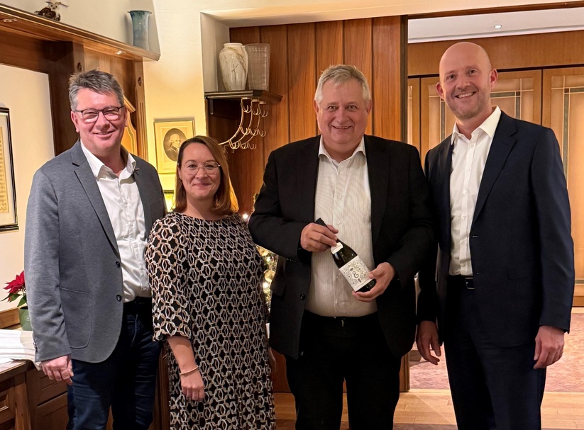 Fachgruppen-Obmann Roman Eder, Spartenobmann-Stv. Silke Gruber, Spartenobmann KommR Hans-Dieter Buchinger und Vizepräsident Martin Horvath (v. l.). 