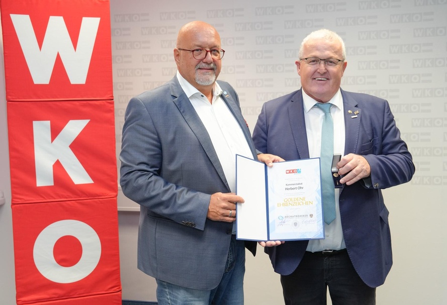 Bundesinnungsmeister KommR MMst. Andreas Kandioler und KommR MMst. Herbert Ohr (v. l.) 