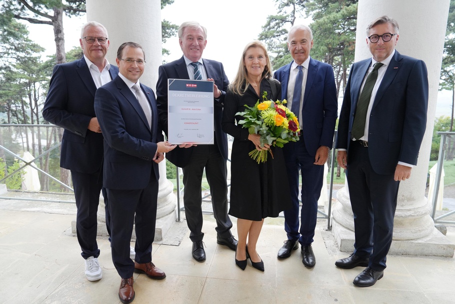 Bürgermeister Thomas Steiner, Wirtschaftskammerpräsident Mst. Andreas Wirth, Alois Ecker und Gattin Doris sowie Wirtschaftskammerpräsident a.D. Peter Nemeth und Wirtschaftskammerdirektor Harald Schermann 