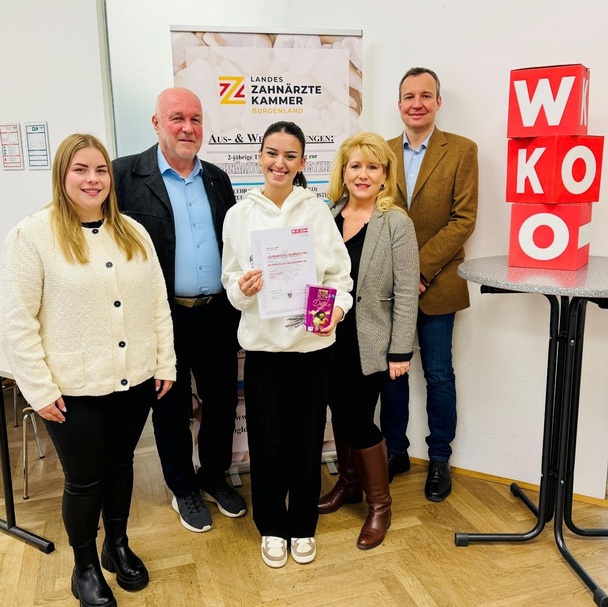 Katharina Maria Deutsch (AK), Dr. Ernst Michael Reicher (Präsident Landeszahnärztekammer Burgenland), Erlina Gashi, Petra Bischof-Oswald (WK) und Dr. Andreas Steiner (Landeszahnärztekammer Burgenland) (v. l.)
