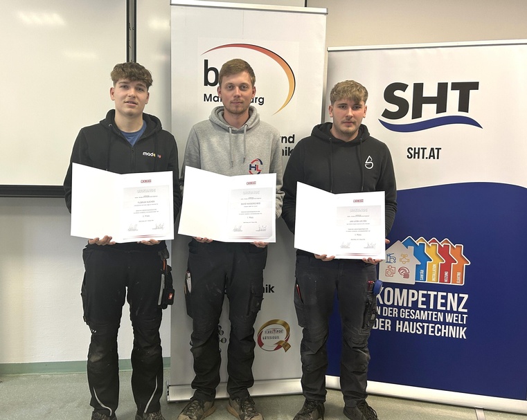 Der Zweitplatzierte Florian Kucher, Sieger David Wasserscheid und der Drittplatzierte Jan Leon Leczek (v. l.) 