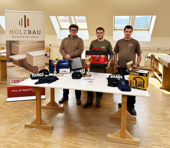 Der Zweitplatzierte Alexander Rieder, Sieger Nico Gigl und der Drittplatzierte Andreas Mayer (v. l.). 