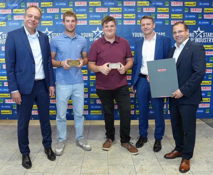 Porr Bau GmbH: Spartenobmann KommR Christoph Blum, Tobias Bognar (Lehrling, 3. Lehrjahr), Marcel Gradinger (Lehrling, 4. Lehrjahr + LAP), Klaus Tremmel (Firmenrepräsentant), und Wirtschaftskammerpräsident Mst. Andreas Wirth (v. l.)