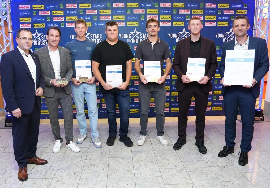 Porr Bau GmbH <br />
Wirtschaftskammerpräsident Mst. Andreas Wirth, Patrick Oswald (Firmenrepräsentant), Tobias Bognar (2. Lehrjahr), Marcel Gradinger (3. Lehrjahr), Maximilian Zingl (Lehrabschlussprüfung), Jonas Wildzeiß (3. Lehrjahr) und Klaus Tremmel (Firmenrepräsentant) (v. l.) <br />
