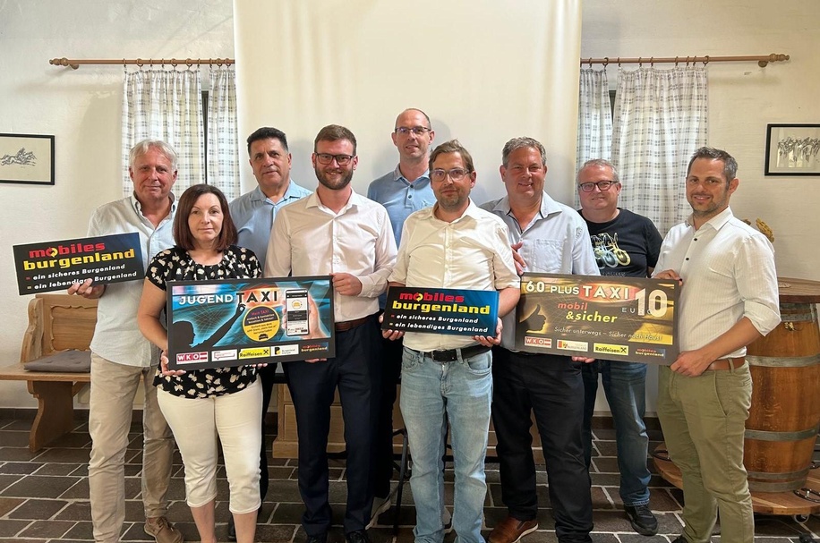 Der neue Vorstand: KommR Patrick Poten, Klaudia Plessel, Ioan-Nicolae Sirbu, Hubert Bleich, Werner Fasching, Josef Wendl, Roland Horvath, Hannes Pasquali und Thomas Ehrenreiter (v. l.) 