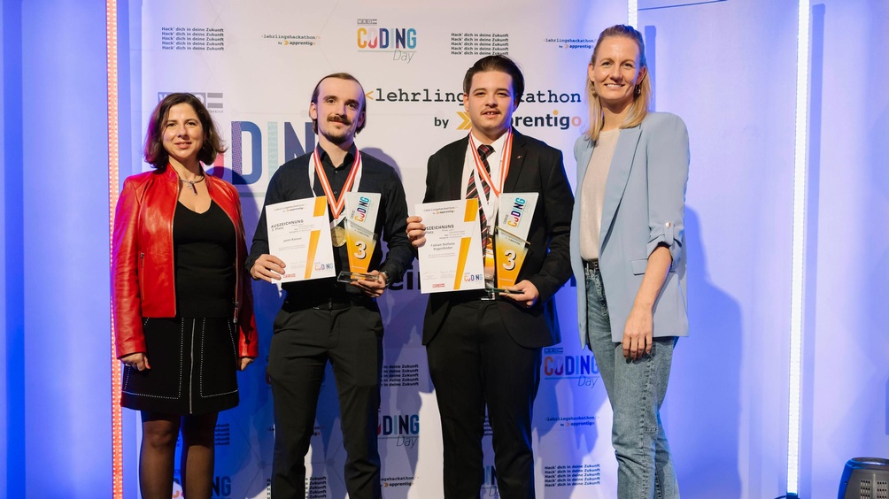 Die Drittplatzierten des Bundeslehrlingshackathons von der Firma addIT