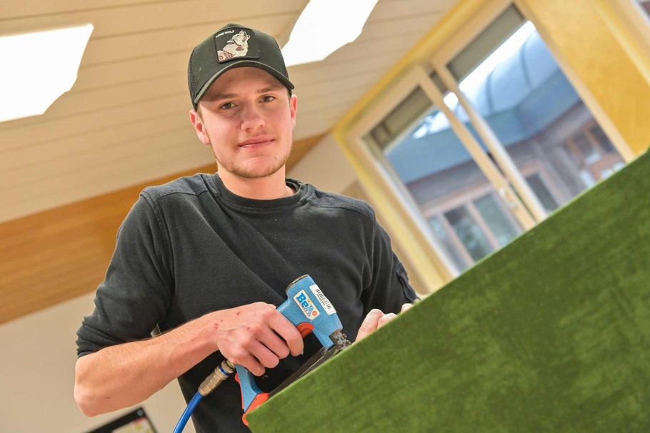 Tapezierer Bastian Buchacher