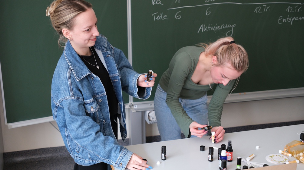 Fotos vom Aromaworkshop in der Berufsschule.