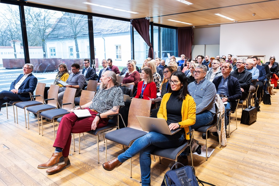 Aufnahmen der Veranstaltung.