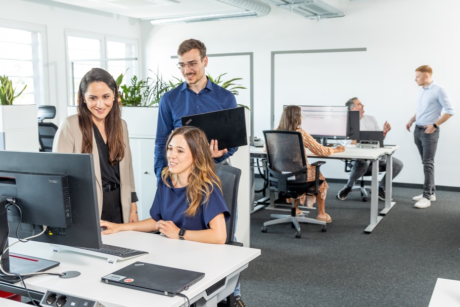 Personen im Büro