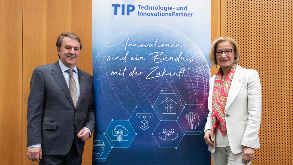 Innovationspreis 2026 - Wolfgang Ecker und Johanna Mikl-Leitner