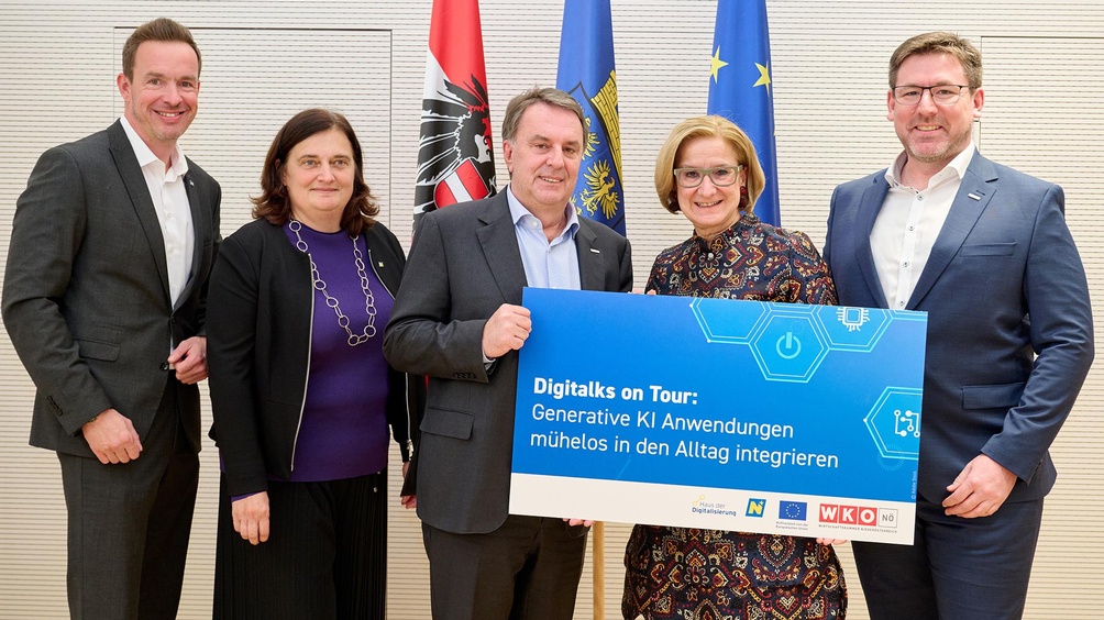 Lukas Reutterer (GF Haus der Digitalisierung); Kerstin Koren (Abteilungsleiterin WST3 Land NÖ), WKNÖ Präsident Wolfgang Ecker, Landeshauptfrau Johanna Mikl-Leitner, Thomas Strodl (WKNÖ Abteilungsleiter TIP)