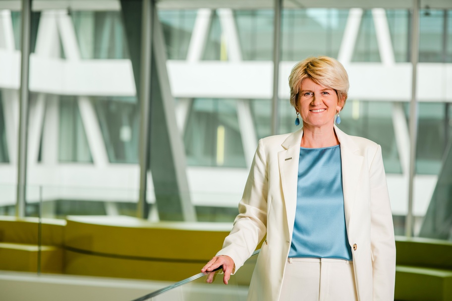 Mag. Alexandra Höfer,  Direktor-Stv. 