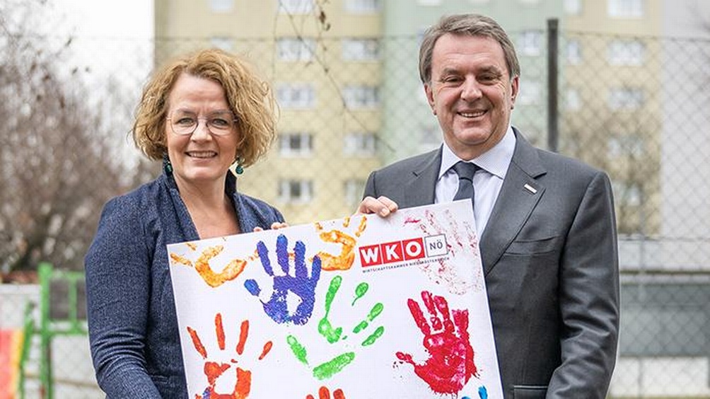 Familienlandesrätin Christiane Teschl-Hofmeister und WKNÖ-Präsident Wolfgang Ecker.