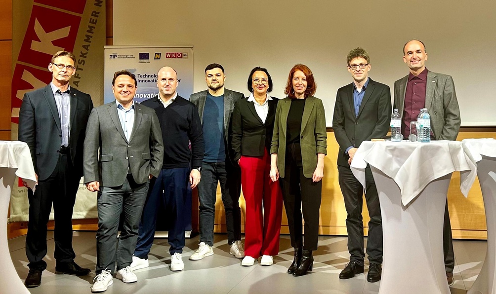 Gernot Binder (Bezirksstellenleiter WK St. Pölten), Erich Sageder (Google Österreich), Bernd Zimmermann (Microsoft), Dusan Milekic (mytalents.ai), Romana Aumer (A1 Telekom Austria AG), Barbara Lang (A1), Tomasz Zareba (Amazon Web Services), Andreas Kornherr (TIP NÖ).