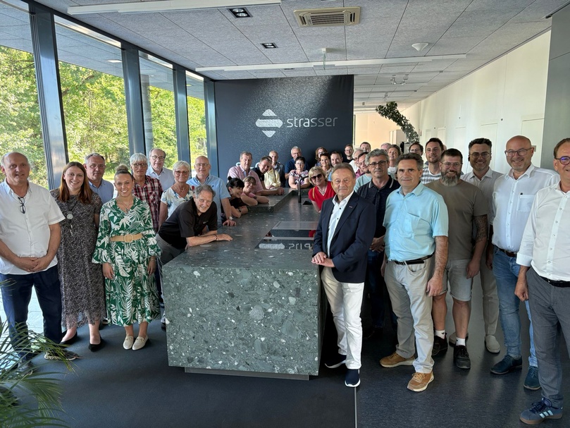 Gruppenfoto bei Strasser Steine