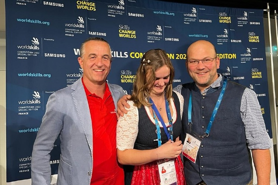 Feldbauer holt Gold für die Steinmetze bei WorldSkills