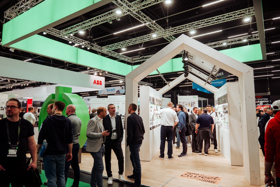 Menschen bei der e-nnovation Austria 