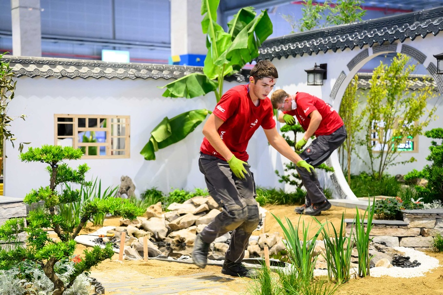 Das Team der Gartengestalter beim Wettbewerb der WorldSkills 2026