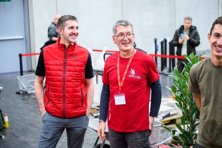 Teilnehmer:innen bei den AustrianSkills 2025 im Beruf Gartengestaltung