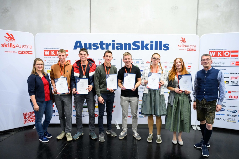 Teilnehmer:innen bei den AustrianSkills 2025 im Beruf Gartengestaltung