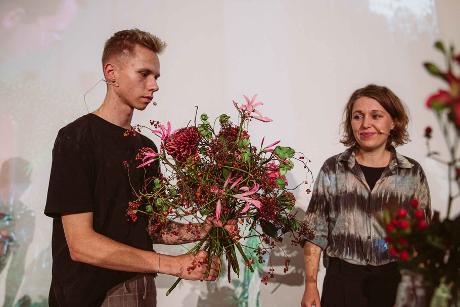 Werkstücke und Teilnehmer des Impulsseminars