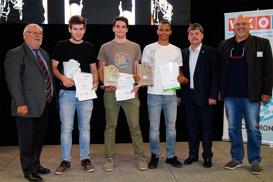 Sieger des ersten Bundeslehrlingswettbewerbs Mechatronik-Automatisierungstechnik 