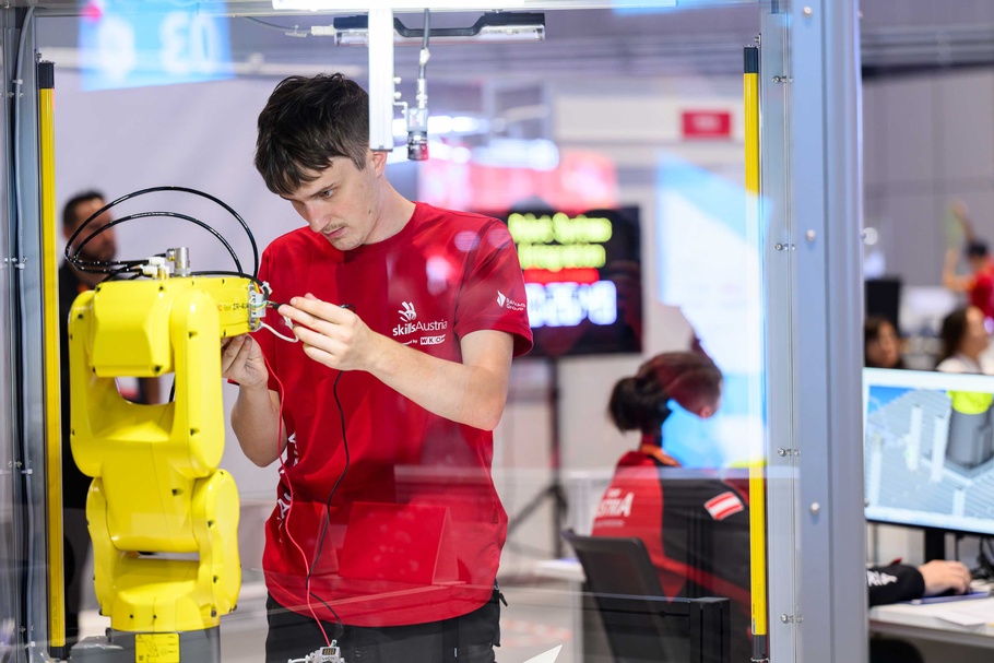 David Seidl und Paul Wohlesser sowie  sowie Gabriel Aldrian und Kristijan Hrdžić bei den WorldSkills 2026