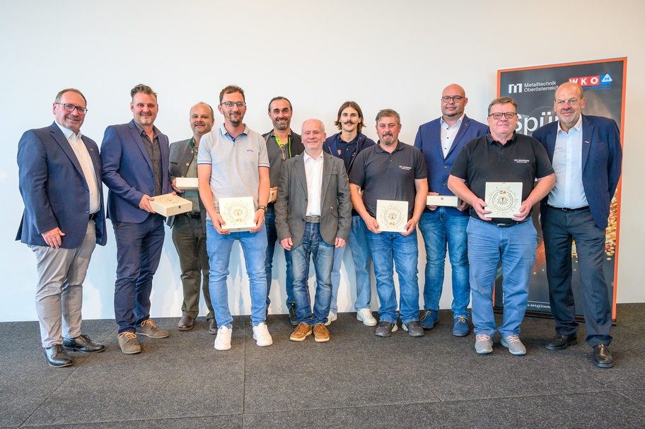 Teilnehmer und Sieger des Landeslehrlingswettbewerbs Metalltechniker Oberösterreich 2024