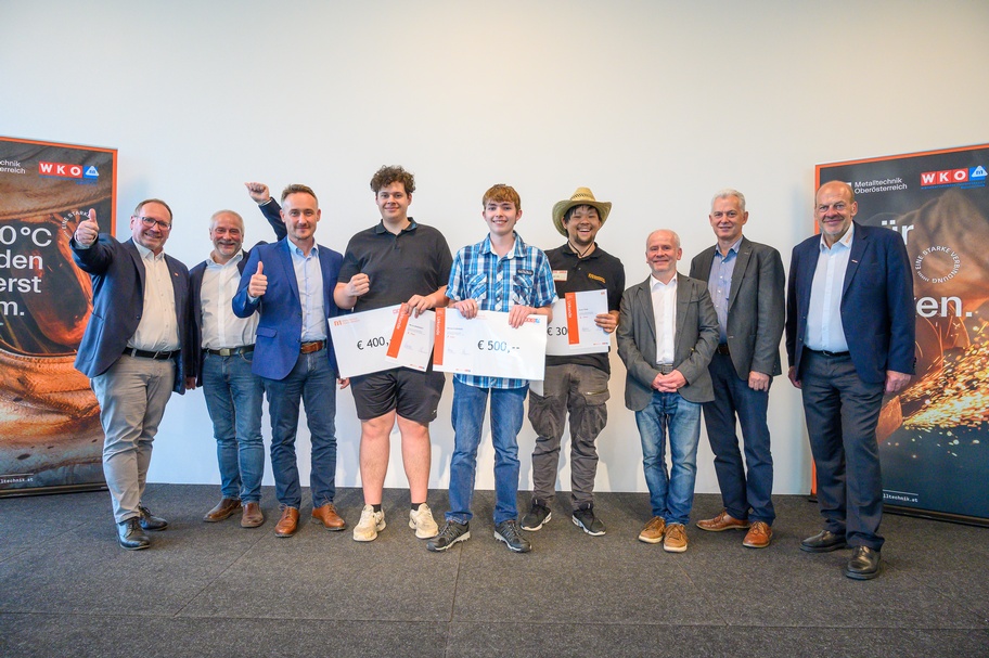 Teilnehmer und Sieger des Landeslehrlingswettbewerbs Metalltechniker Oberösterreich 2024