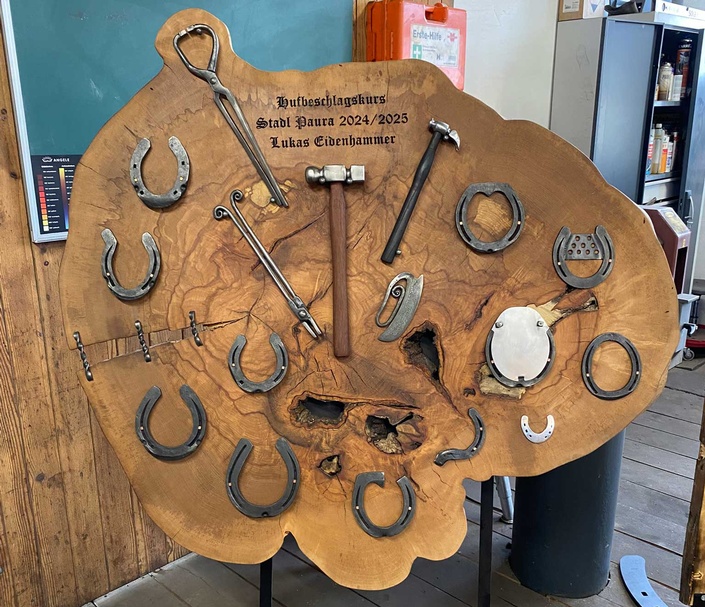 Arbeitsstücke des Hufbeschlagskurs 2024/2025