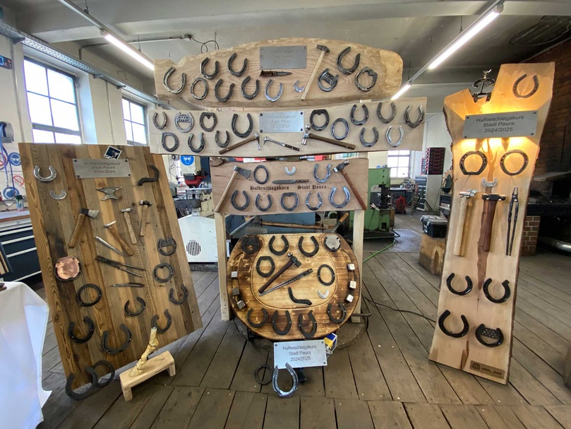 Arbeitsstücke des Hufbeschlagskurs 2024/2025