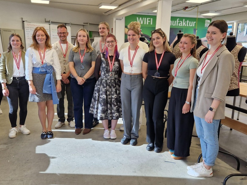 Gruppenfoto Teilnehmer:innen