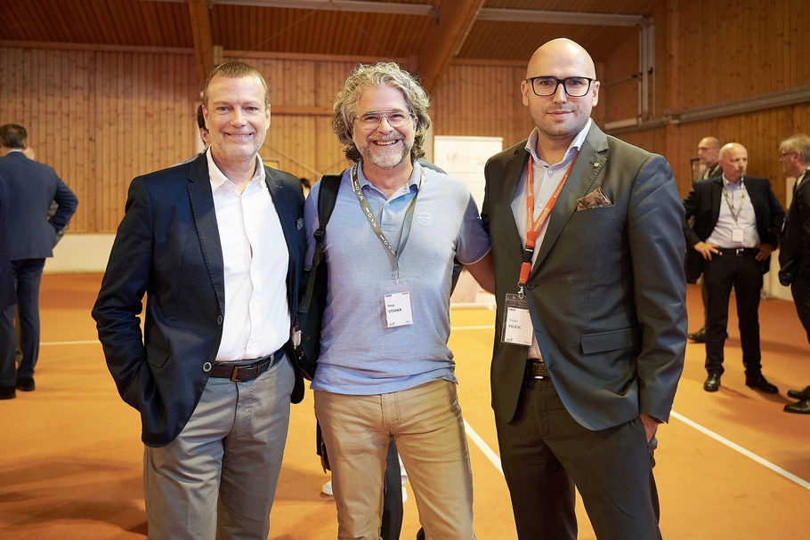 Teilnehmer des Expert:innentreffen der Versicherungsmakler 2025