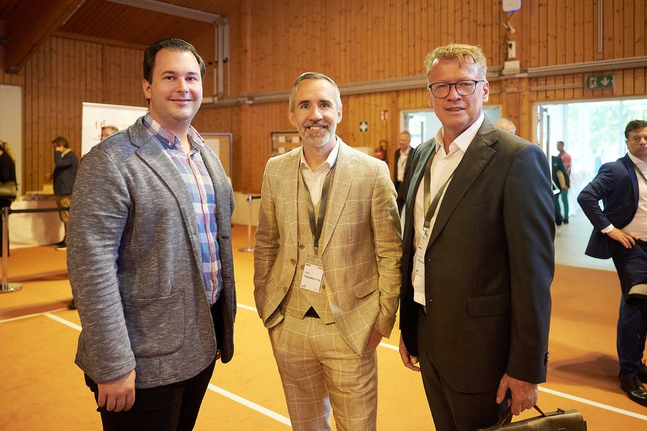 Teilnehmer des Expert:innentreffen der Versicherungsmakler 2025