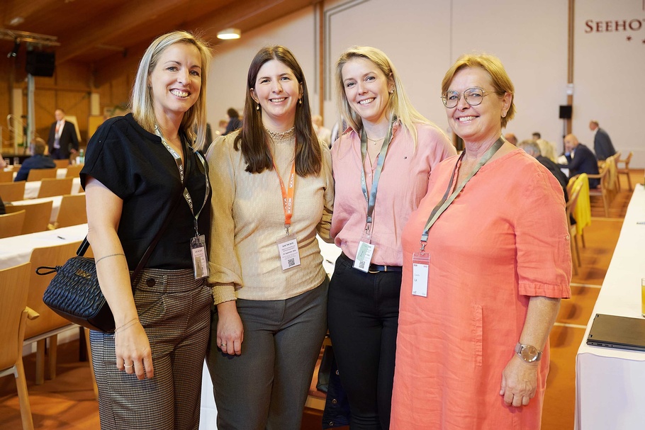 Teilnehmer des Expert:innentreffen der Versicherungsmakler 2025