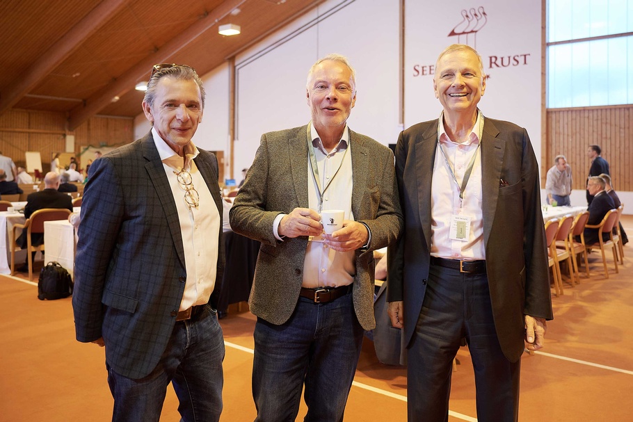 Teilnehmer des Expert:innentreffen der Versicherungsmakler 2025