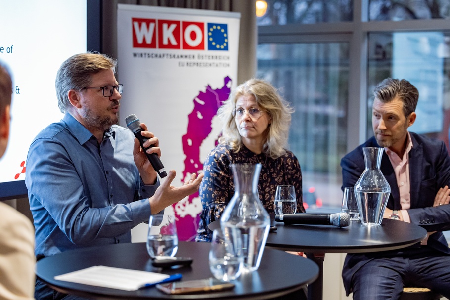 Teilnehmer:innen bei der Veranstaltung