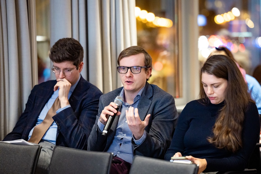 Teilnehmer:innen bei der Veranstaltung