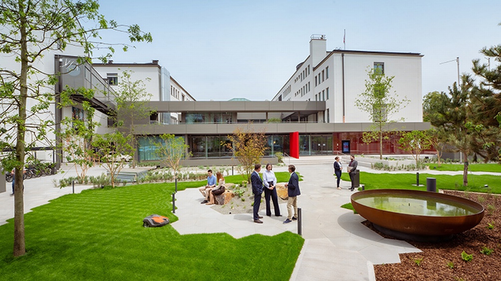 Haus der Wirtschaft Außenansicht