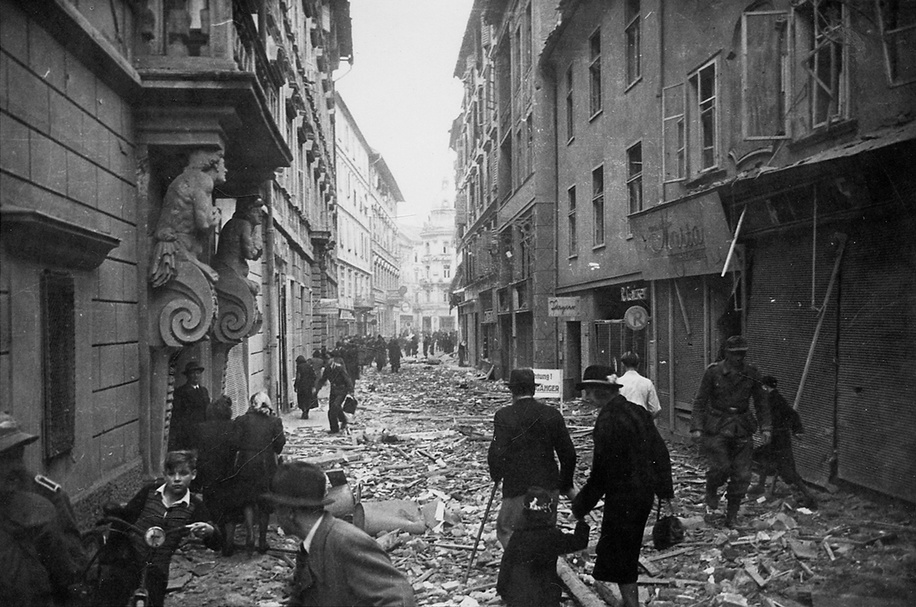 Zerstörung im 2. Weltkrieg. Hans-Sachs-Gasse in Graz
