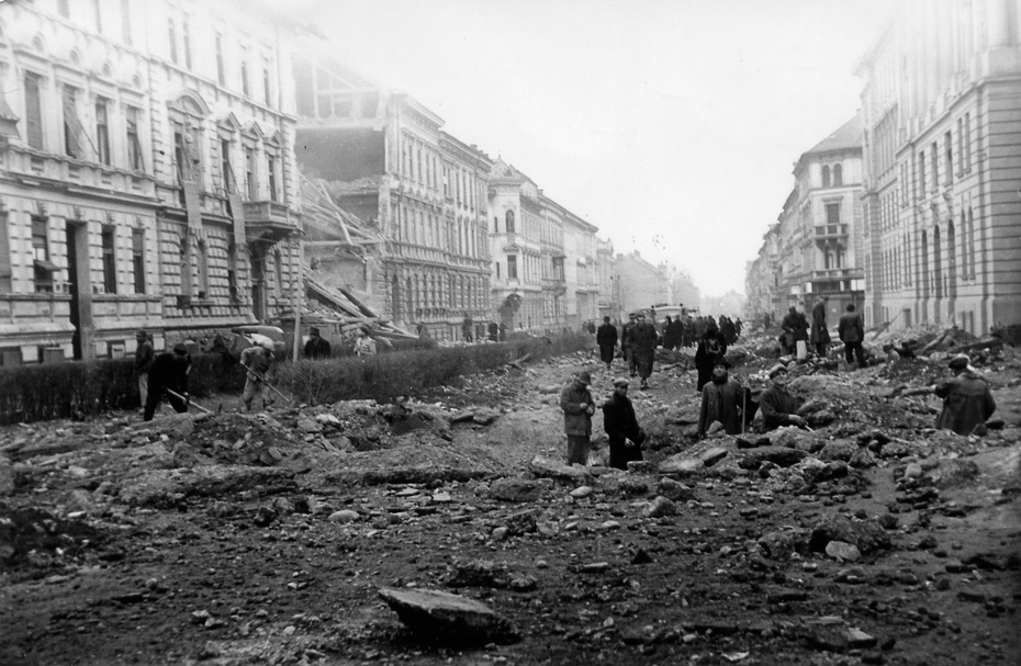 Zerstörung 2. Weltkrieg. Conrad-von-Hötzendorf-Straße in Graz