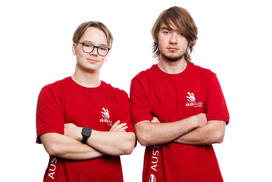 Marwin Kremser, Kons­tantin Hauser