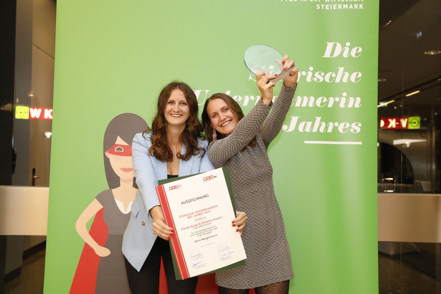 Prämiert: Claudia Bauer und Christina Niederl (v.l.)