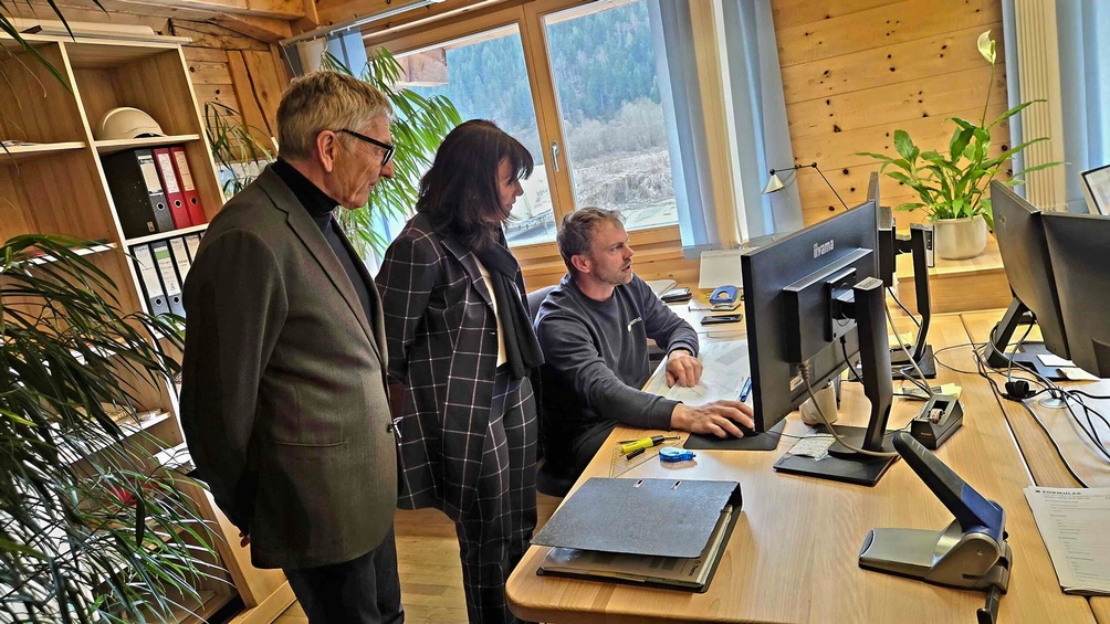 Martha Schulz und Josef Herk: Besuch eines Unternehmens