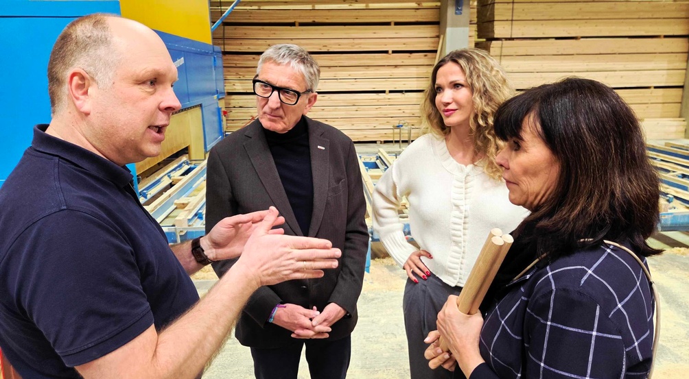 Martha Schulz und Josef Herk: Besuch eines Unternehmens