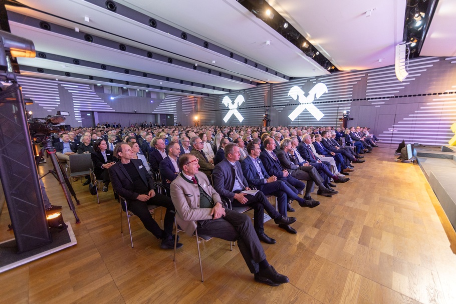 Publikum 36. Auflage des Konjunkturgesprächs im Raiffeisen-Headquarter