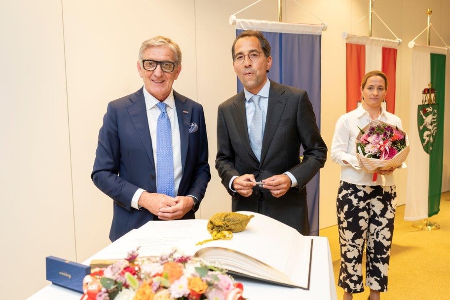Ehrung ausgezeichneter Unternehmen; Eintragung ins Goldene Buch der WKO